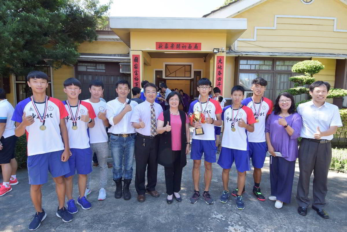 彰化縣二林高中國中部與高中部分別奪得世界青少年巧固球錦標賽15歲、18歲男子組冠軍