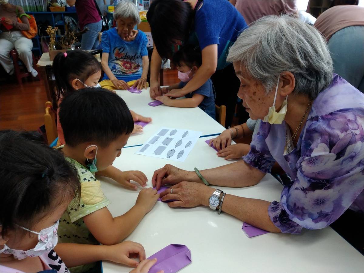 小橘子非營利幼兒園老幼共學活動.jpg