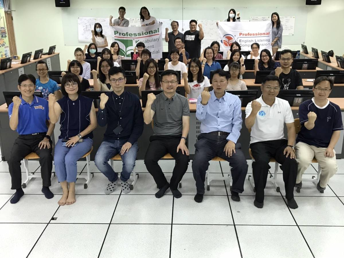 新北市教育局辦理現職教師專業英文培訓研習，吸引15校32位高中職及國中現職教師自發性參訓。