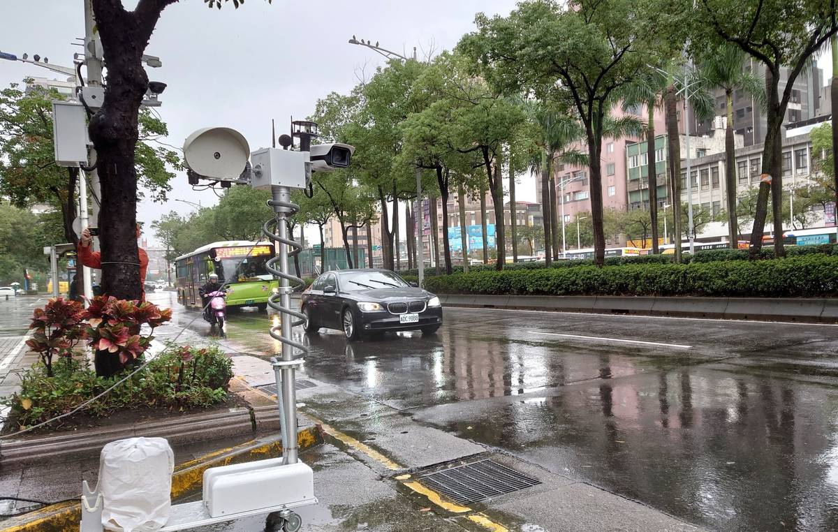 環保署固定式聲音照相科技執法系統(環保署提供)