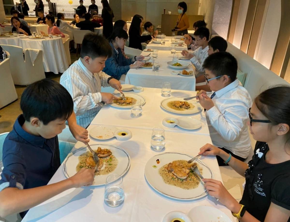 逸仙國小同學到北投老爺純CUISINE歐法餐廳進行西餐禮儀體驗
