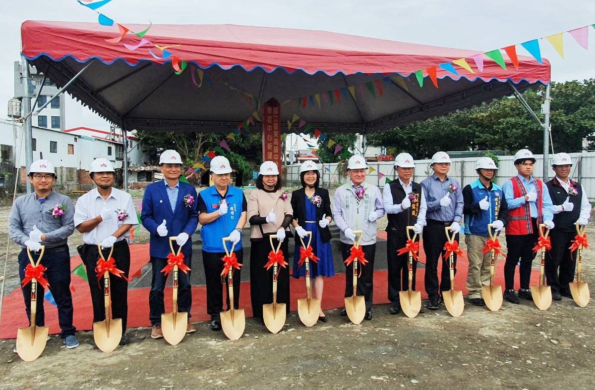 臺東高中獲教育部國教署補助興建「原住民多功能教學學習中心」，今(9)日舉行動土奠基典禮。