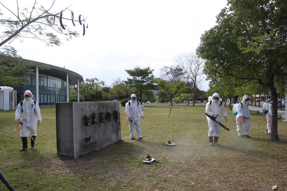 開工首日，臺東縣府展開為期4天的防疫大消毒，預計完成全縣457處公共場所及校園消毒作業。