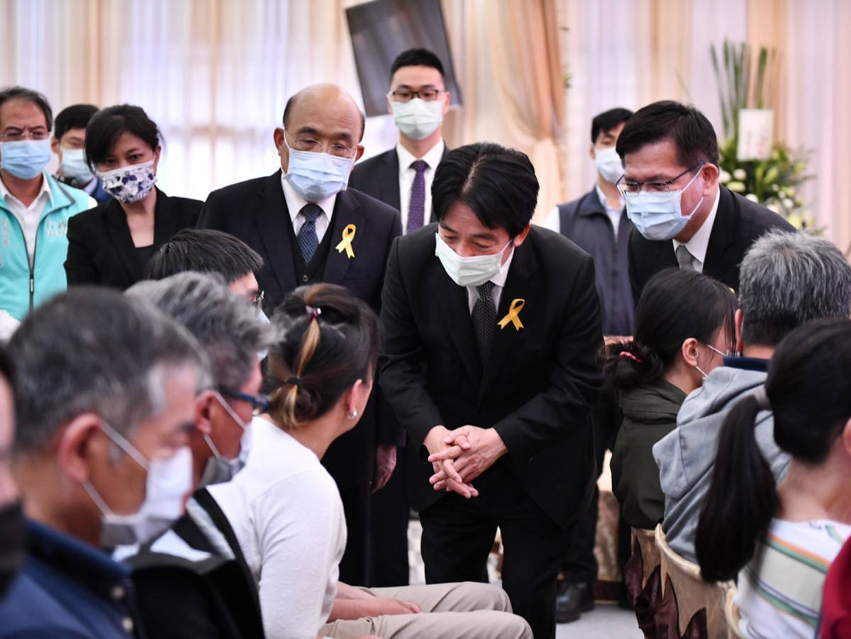 副總統慰問家屬(花蓮縣政府提供)