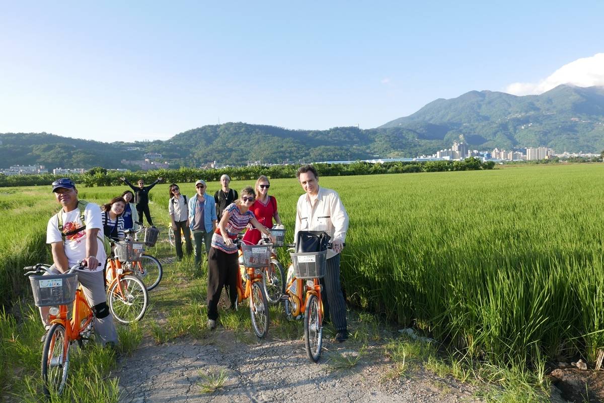 藉由單車走讀活動，欣賞都市的水田風光及了解關渡平原背後的故事

