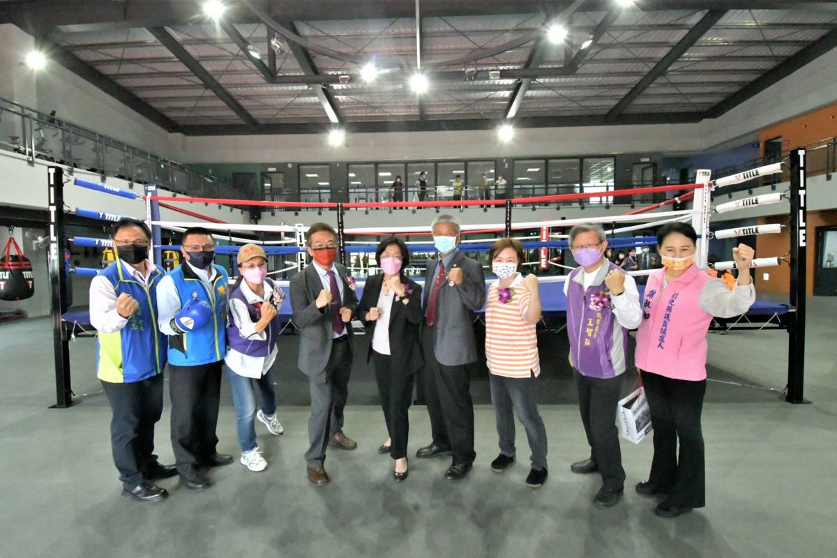 二林高中努力多年終於有了專業拳擊館來訓練選手(圖片來源：彰化縣政府提供)