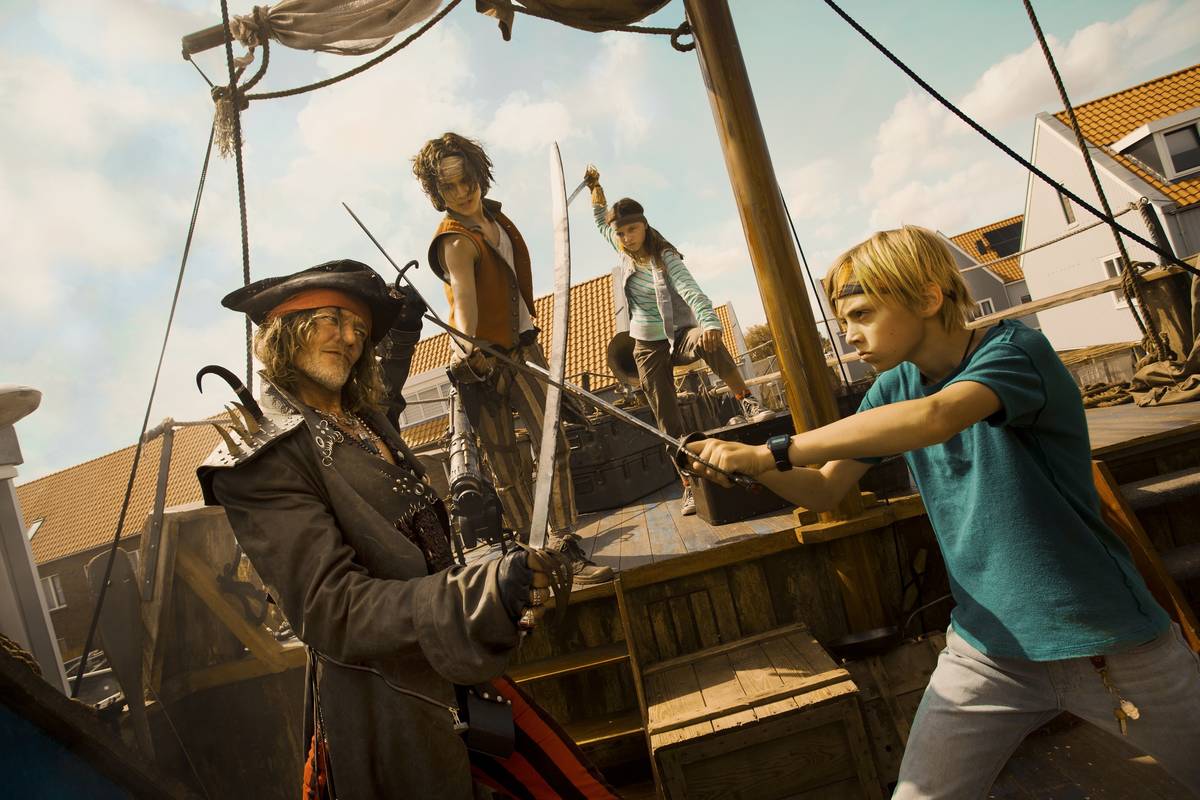 宛如兒童版《神鬼奇航》的《我的海盜鄰居》描述生活型態迥異的海盜入住純樸的臨海社區 發生一連串的冒險故事