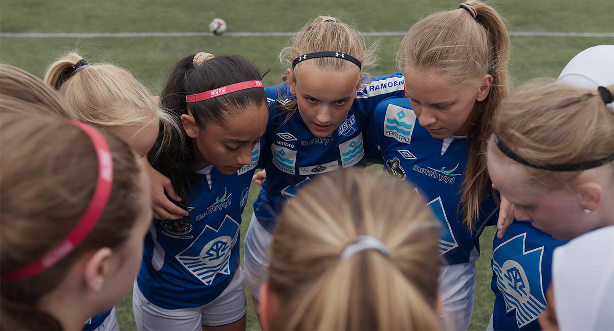 紀錄長片《兒童世界盃》則以影像紀錄在挪威舉辦全球最大的兒童足球比賽
