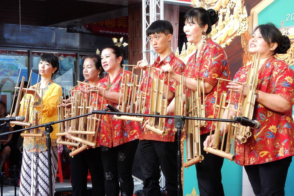 印尼竹韻揚聲樂團將以傳統竹琴 Angklung(安克隆)演出傳統民謠


