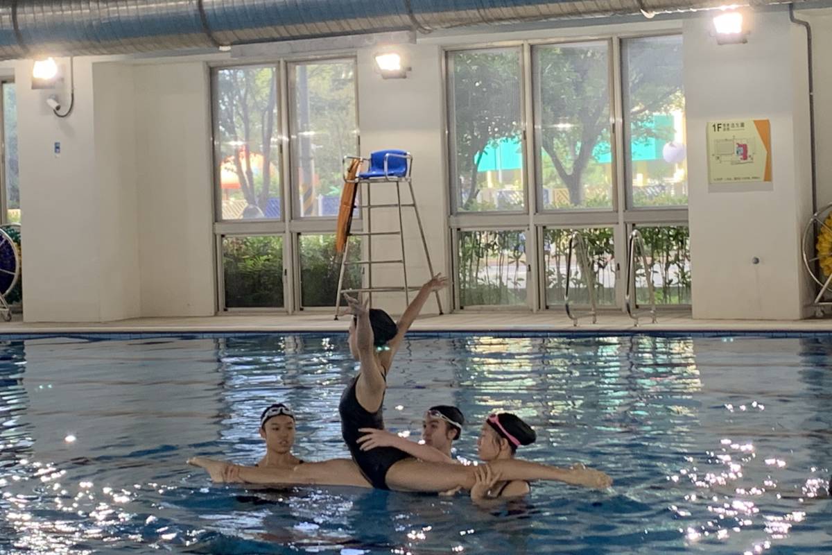中正高中舞蹈班學生攜手身障生展演一場超絕美的水上芭蕾