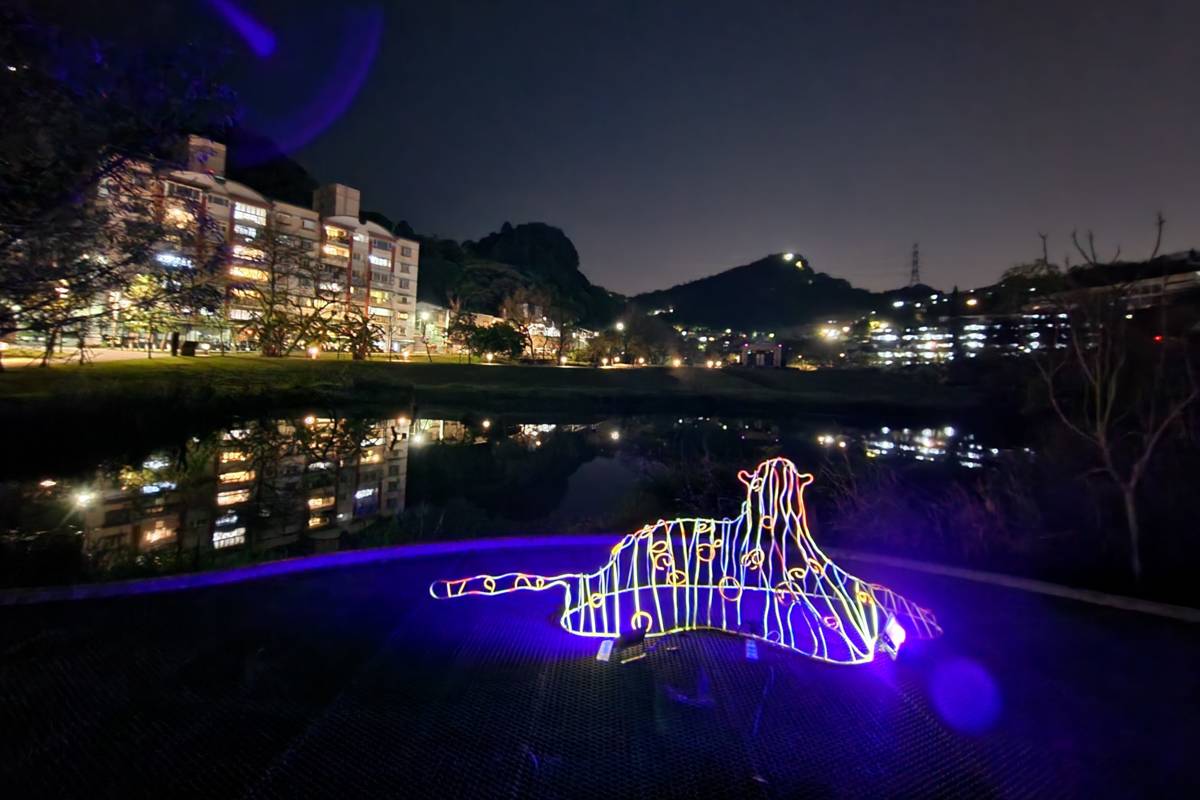 信義燈區位於永春陂濕地公園，整體設計以環境友善、生物友善的角度出發