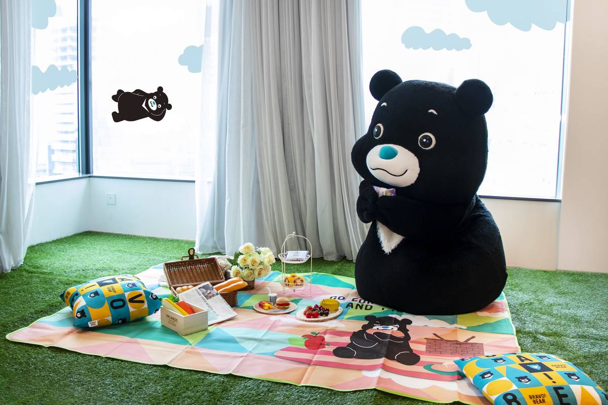 北市觀傳局在「臺北花節」攜手飯店業者推出熊讚野餐主題房