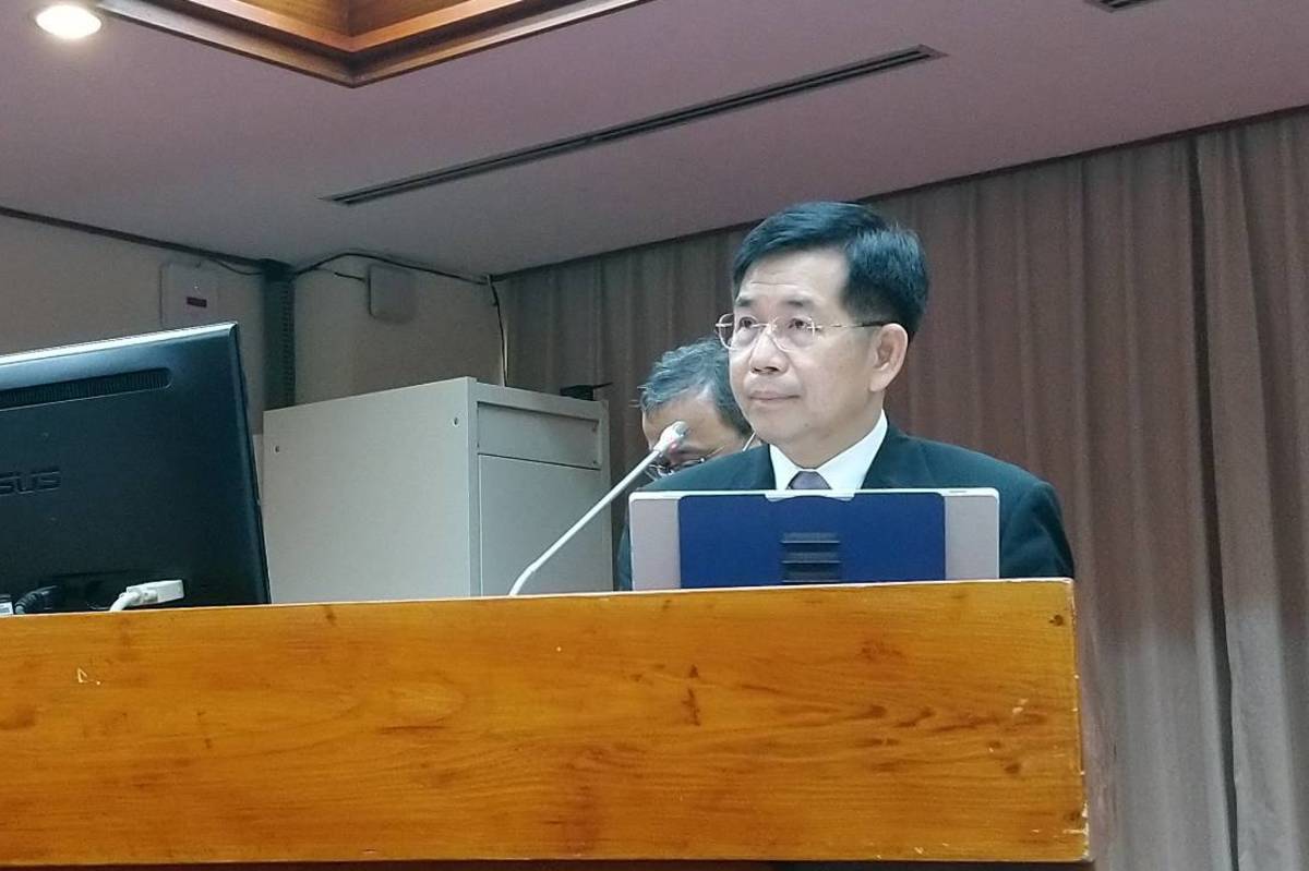 教育部部長潘文忠於立院接受立委質詢