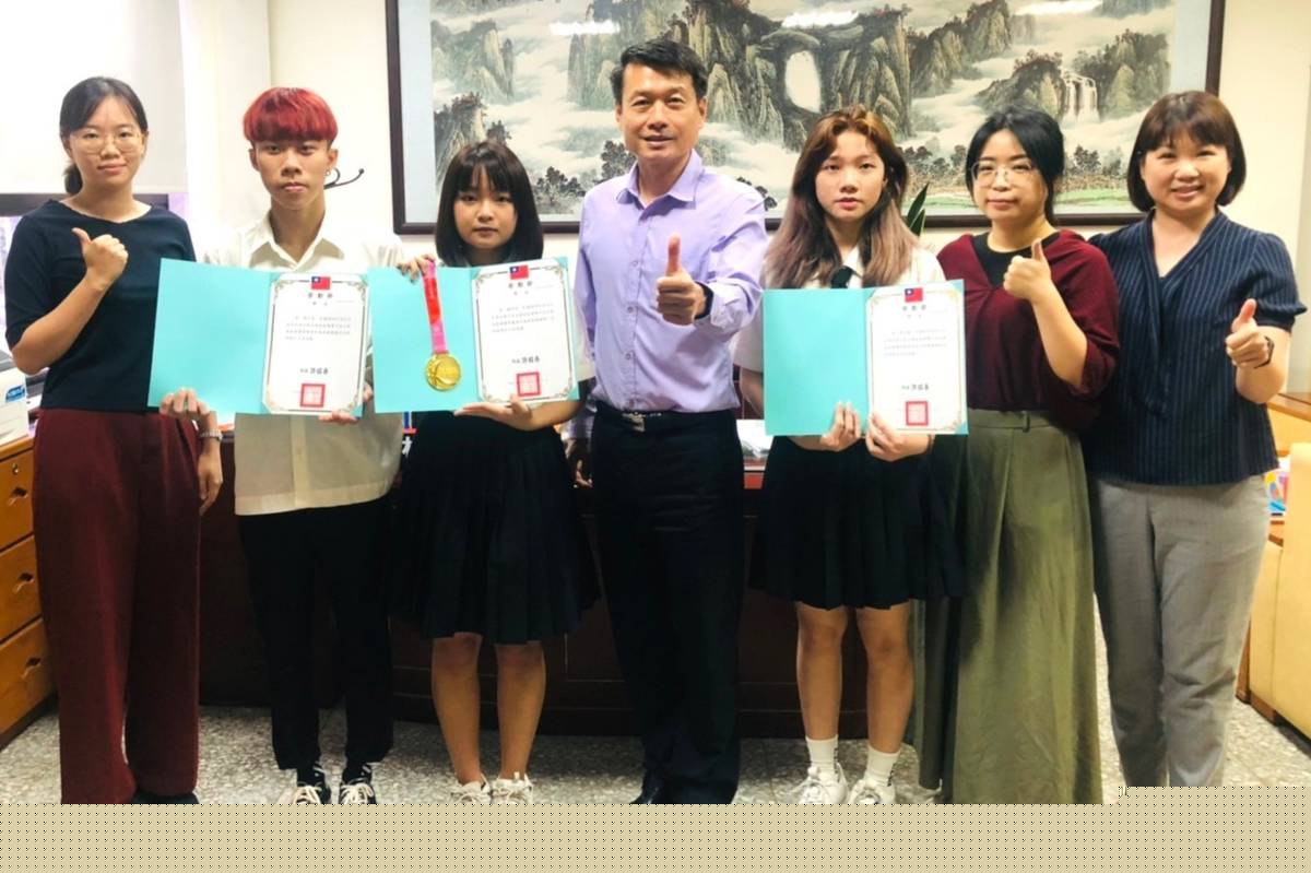 北斗家商美容科學生在第53屆全國技能競賽中區分賽中表現亮眼