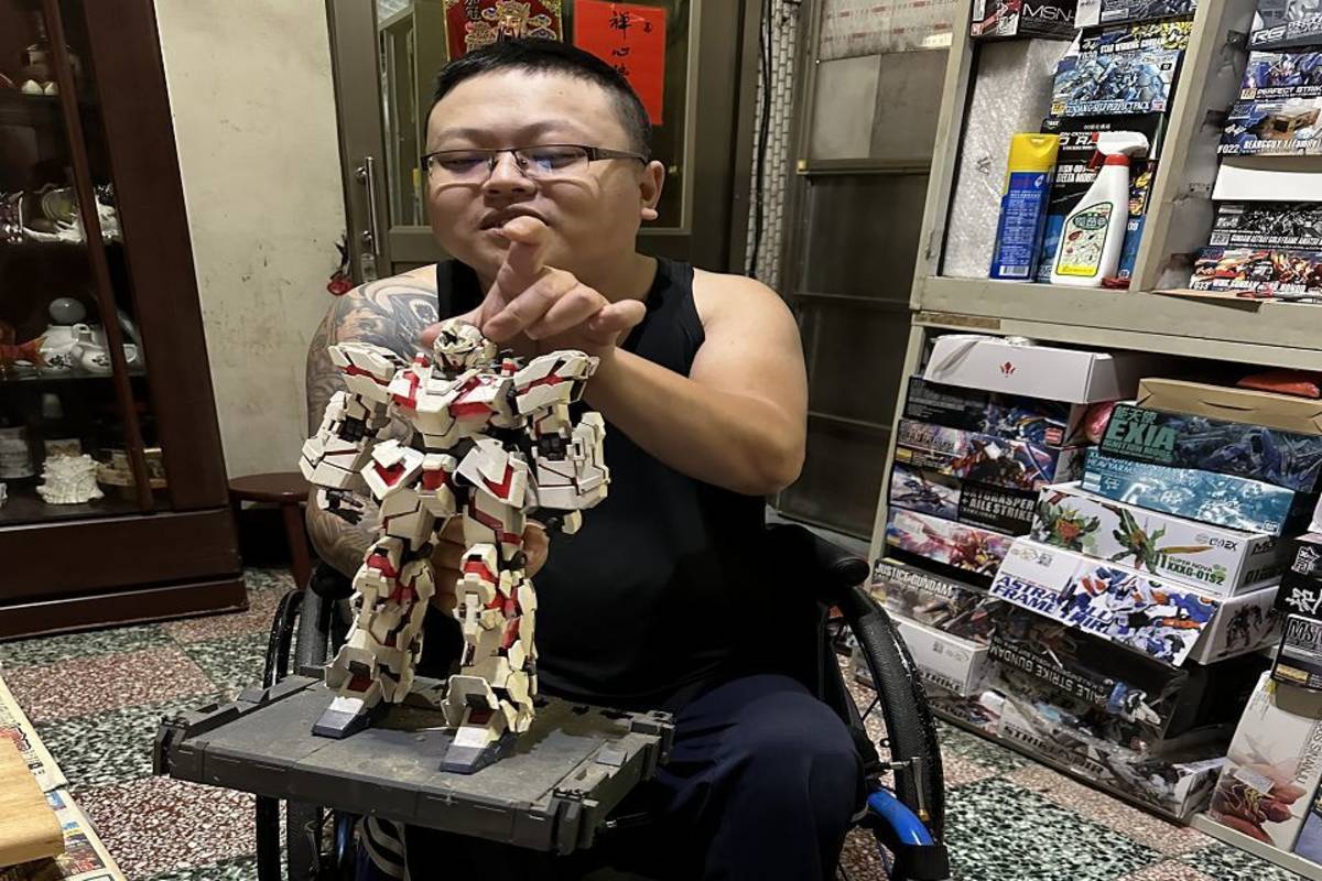 閻家欣透過3D拼圖維持手部靈活度