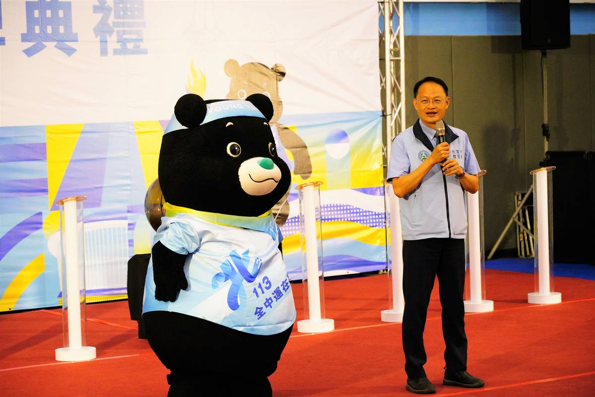 教育部體育署學校體育組蔡忠益組長邀請全國親師生明年到臺北全中運，為選手加油