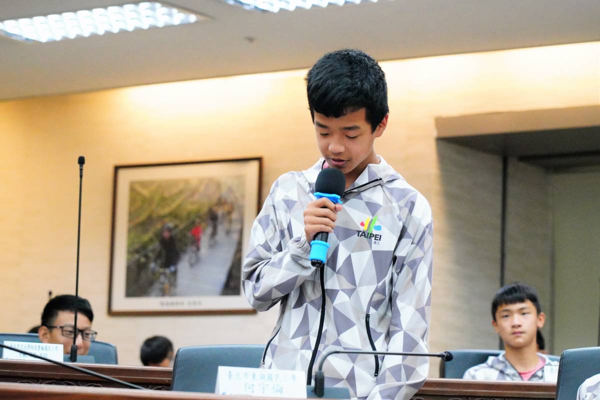 東湖國小何宇倫分享，雖然隊友受傷，但大家仍是努力跑完全程，獲得第三名