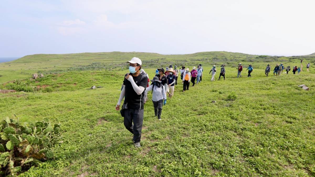 南方四島之一：東吉島。連著聚落和兵營的記憶之路