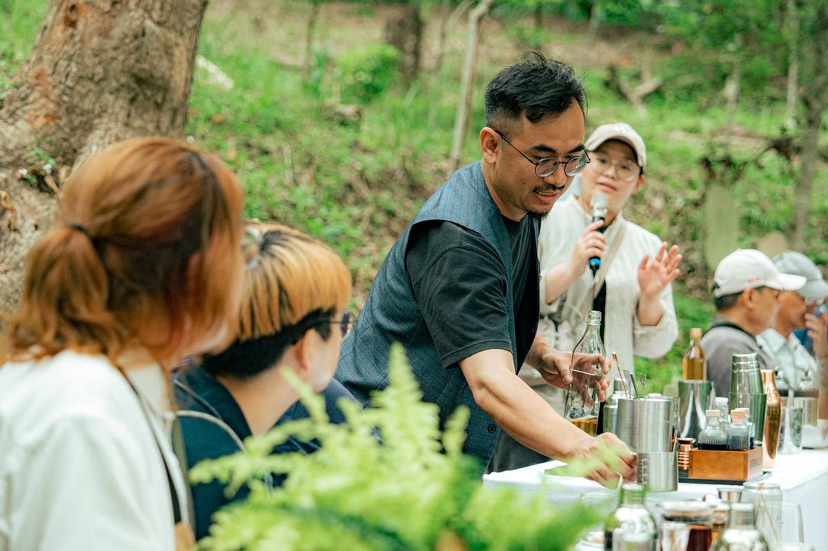 「草地吧－野餐共聚」特別邀請國際茶師Chester Liao