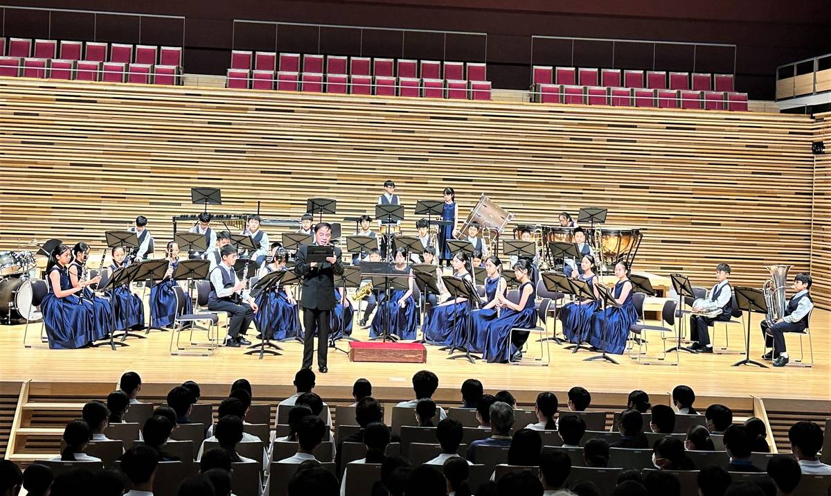 靜心高中管樂團在日本演出