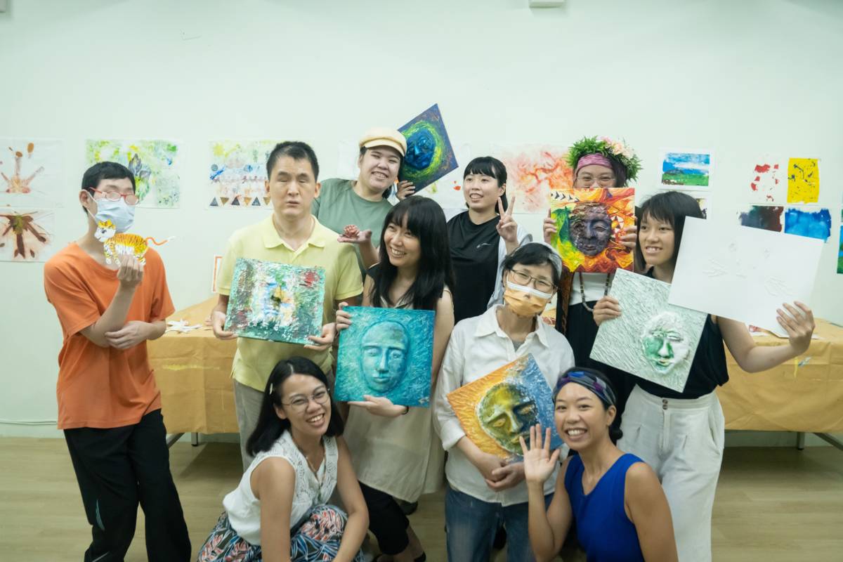 臺北市視障者家長協會舉辦非視覺藝術創作課程成果發表會