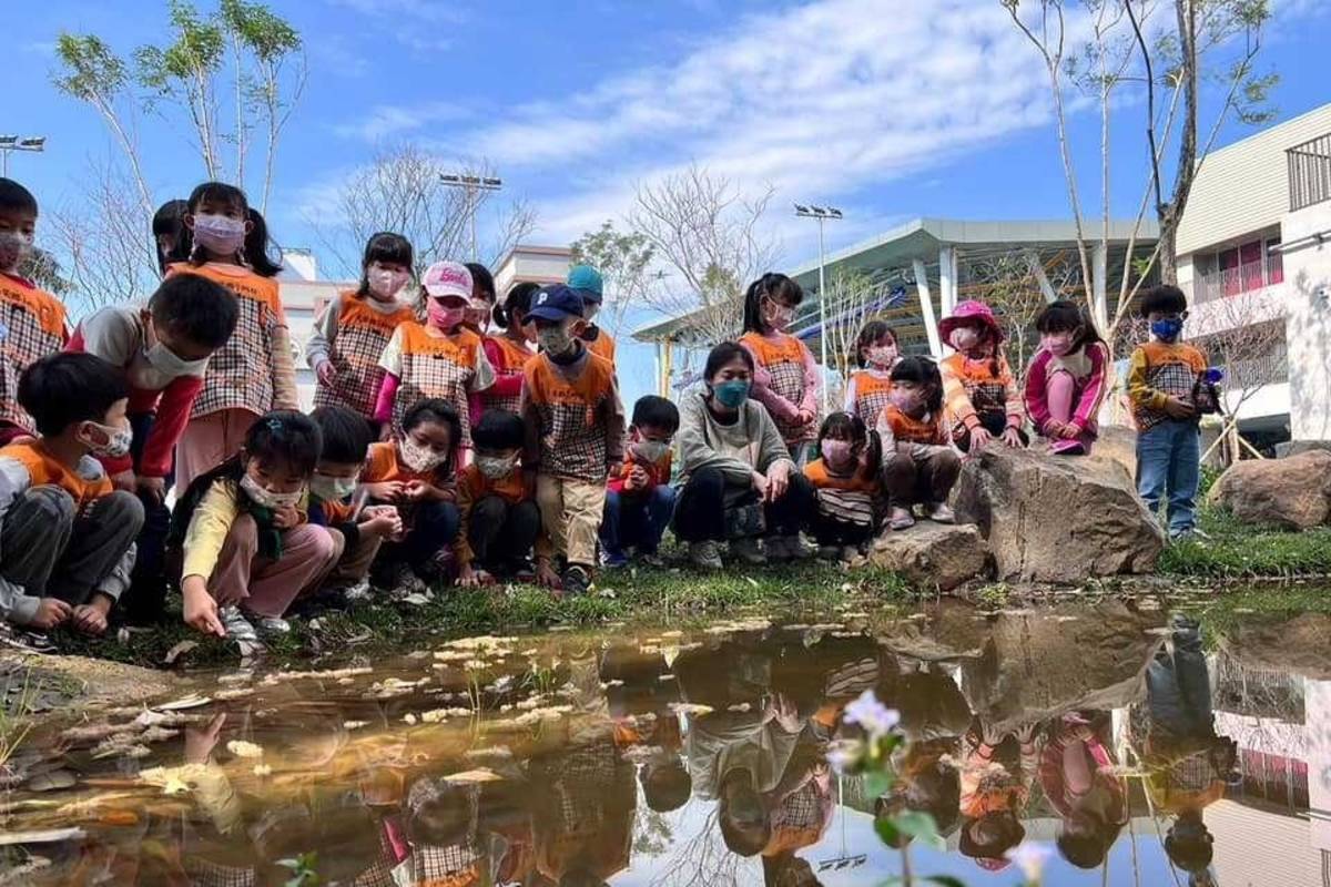 生態池營造-提供光榮國小師生教學體驗及休閒抒壓的好去處 