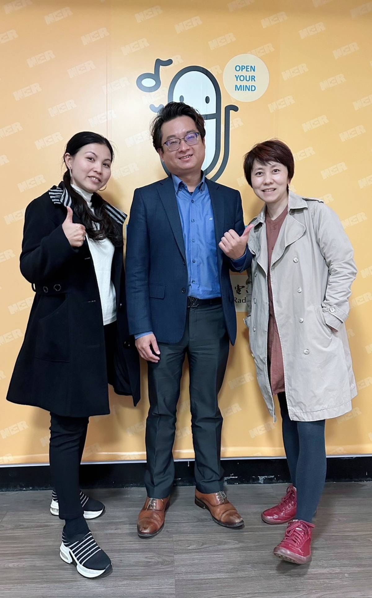 主持人：秋柳、肖霞
嘉賓：陳鼎駿律師