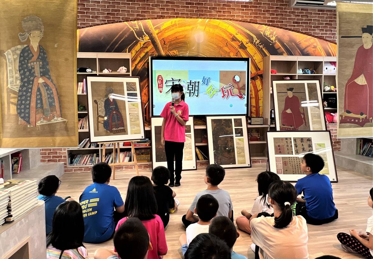 十分國小陳琪導覽宋寧宗后坐像