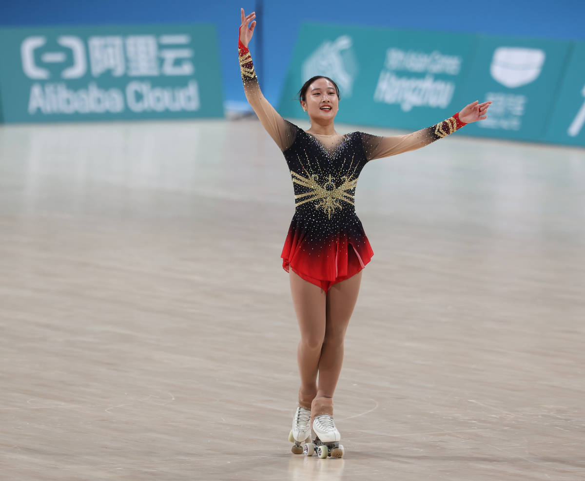 洪筱晴勇奪杭州亞運滑輪溜冰花式溜冰女子個人金牌