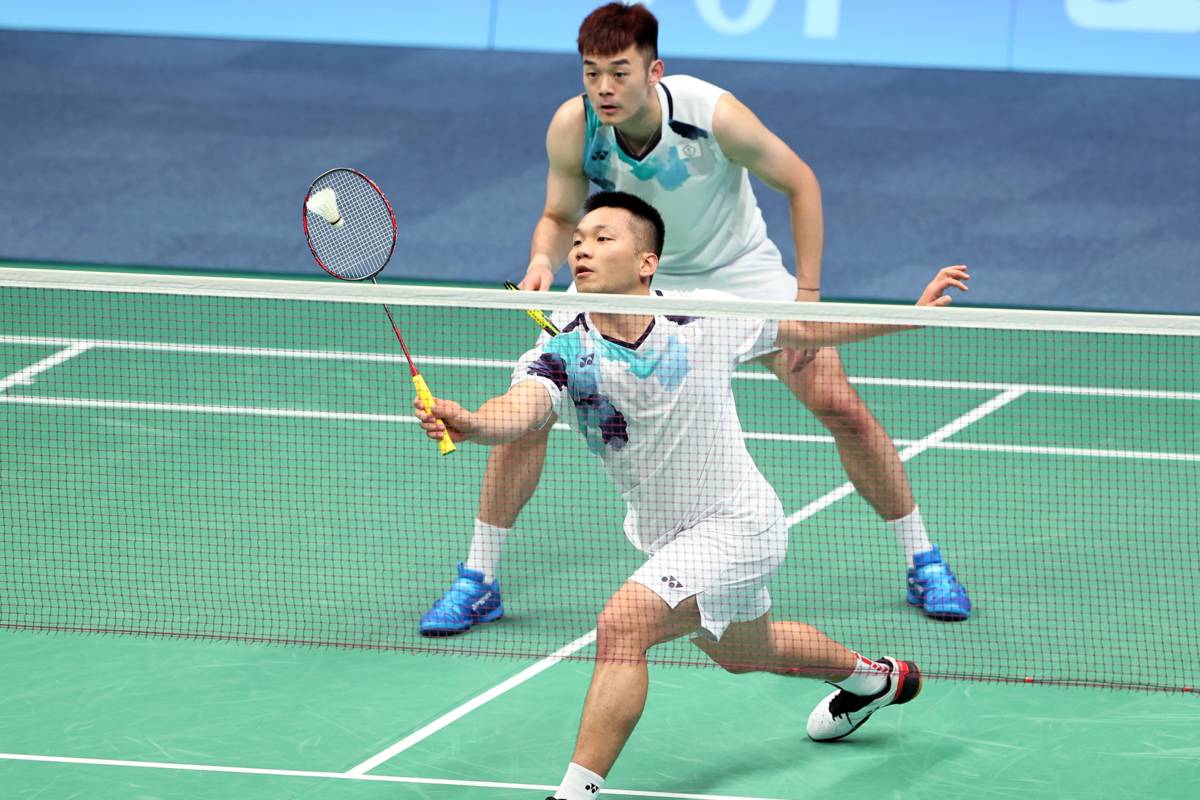 臺北市立大學競技運動訓練研究所學生王齊麟、李洋於第19屆杭州亞運羽球男子雙打榮獲銅牌
