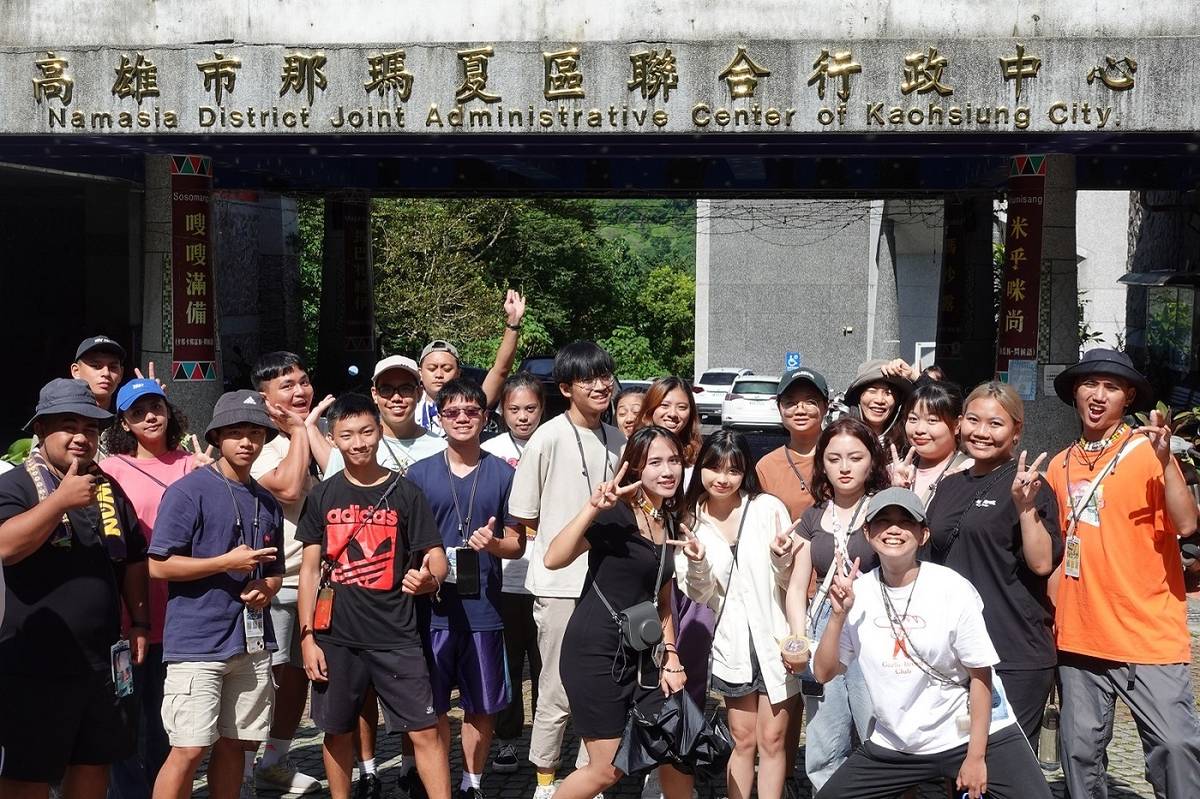 中區區域原資中心(國立中興大學) 聯合中區大專校院，共同帶領學生策劃營隊活動