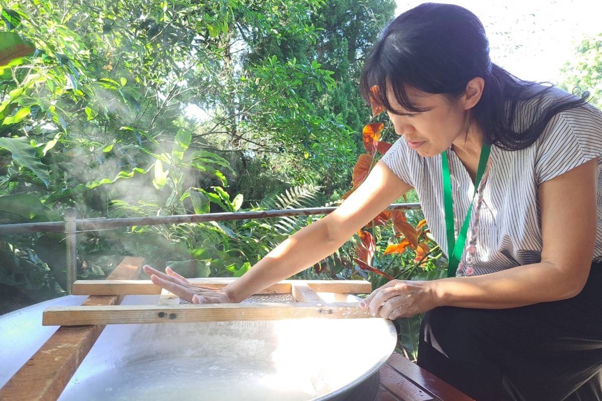活動安排傳統米苔目製作體驗，從實作中發掘米的多元創造性