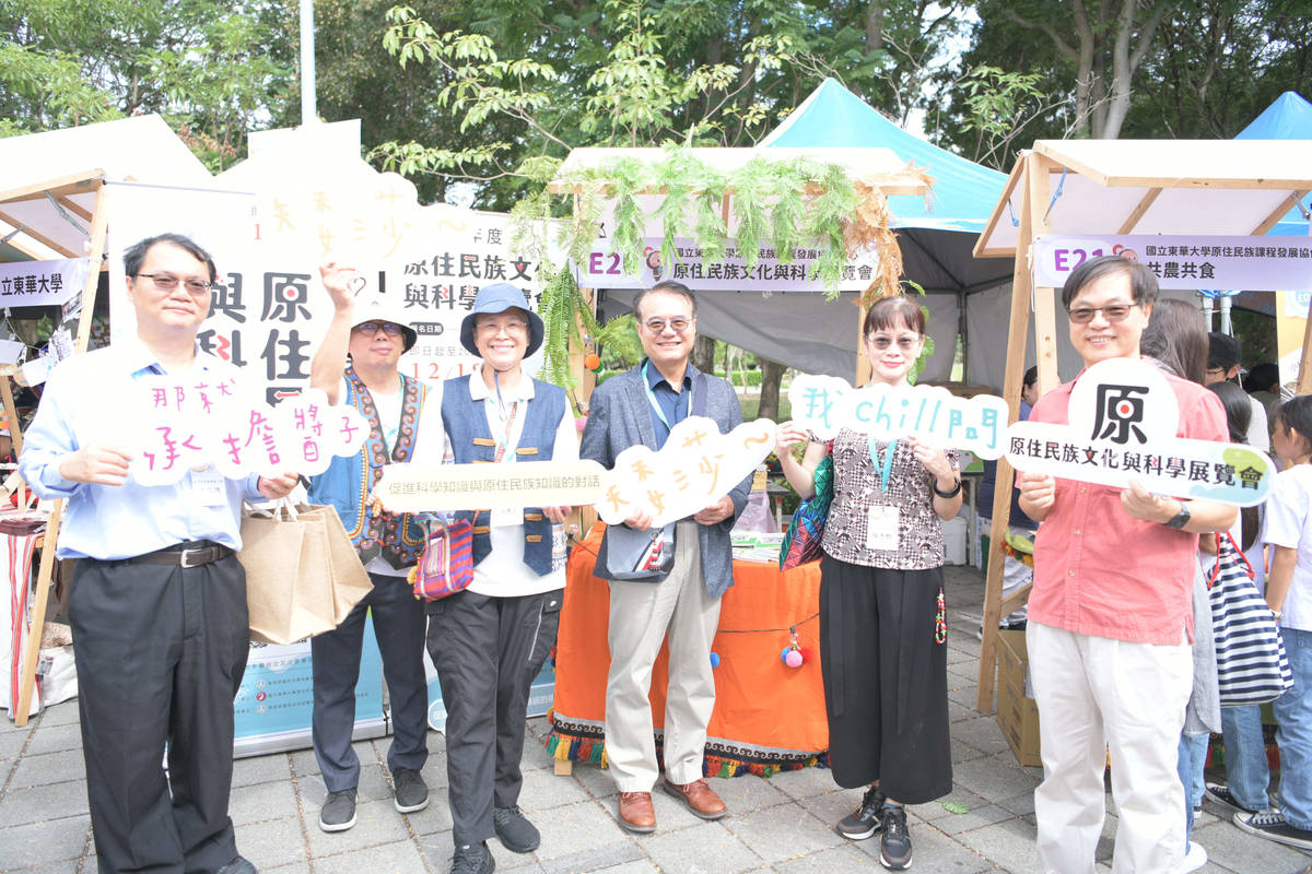 教育部、國家教育研究院、區域原資中心和國立科學教育館長官走訪學生成果展