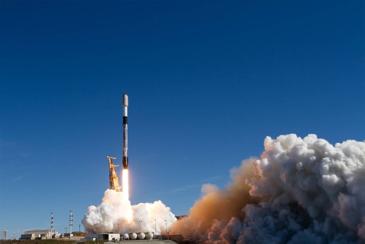 「珍珠號」11月12日凌晨於美國搭載SpaceX獵鷹9號順利發射成功。(照片SpaceX提供)