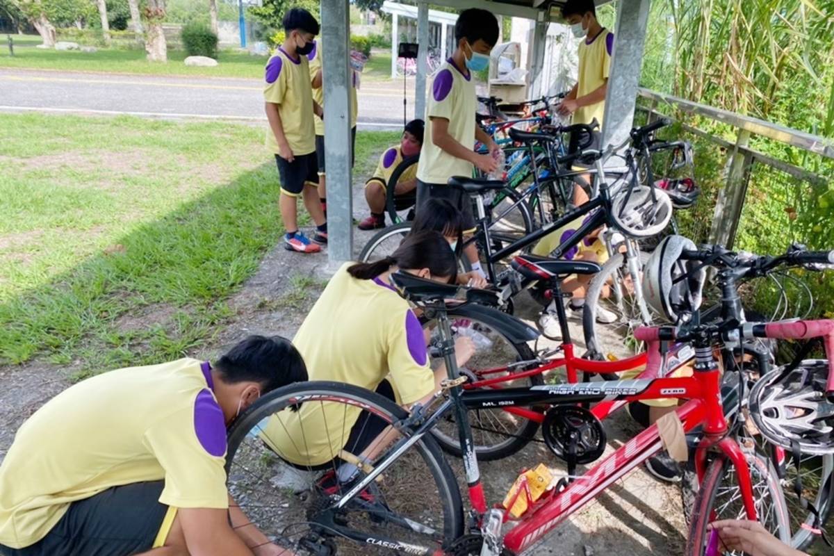 池上國中將自行車考照也做為學校的亮點之一。