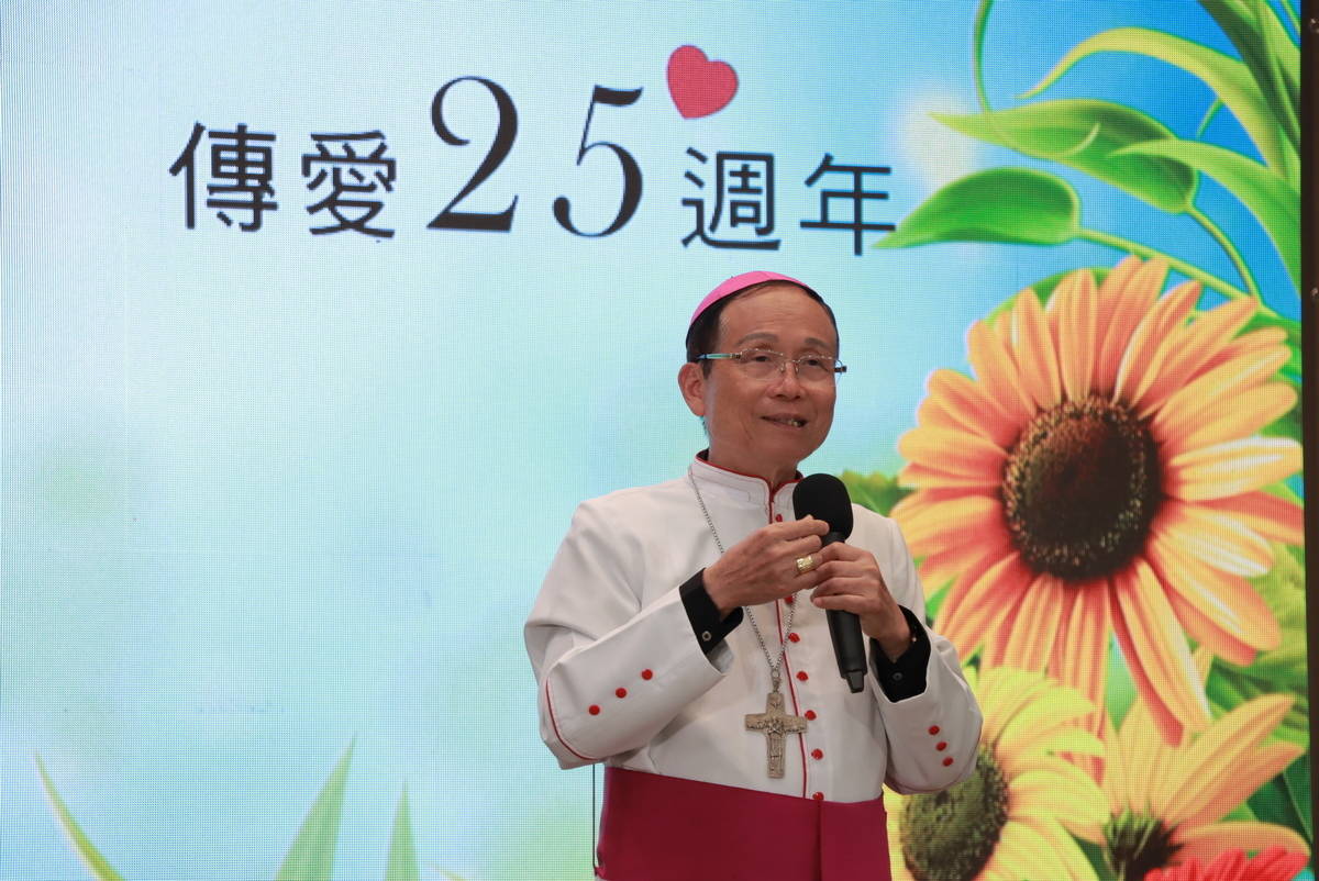 天主教失智老人基金會董事長鍾安住表示，基金積極辦理教育宣導活動，守護無數家庭