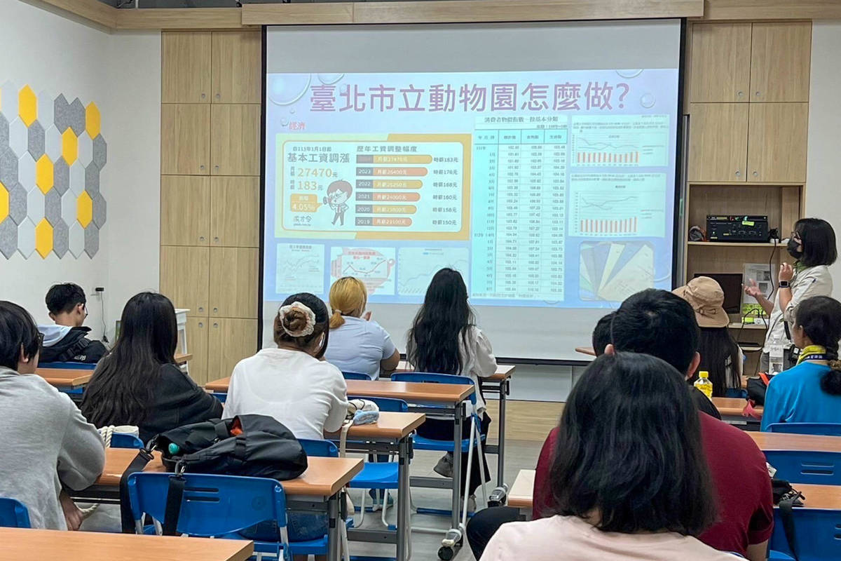 南華高中普通班與南青陣學生走出教室，上一堂動物營養學課程