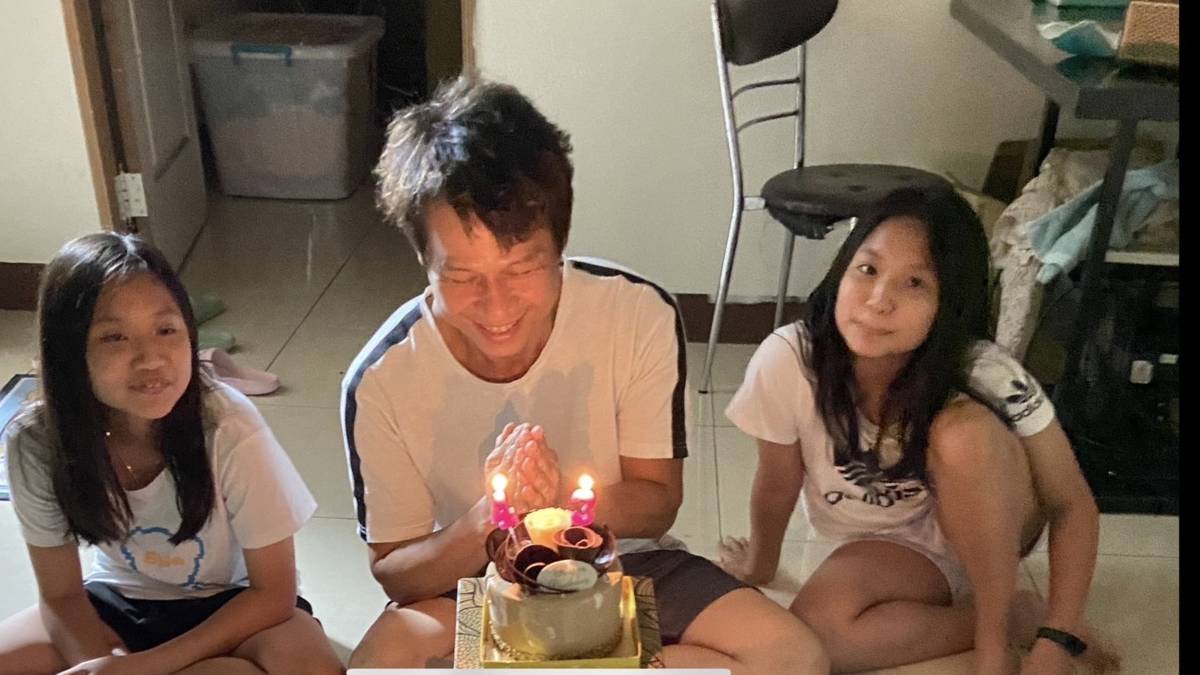 工人歌手郁峯和女兒