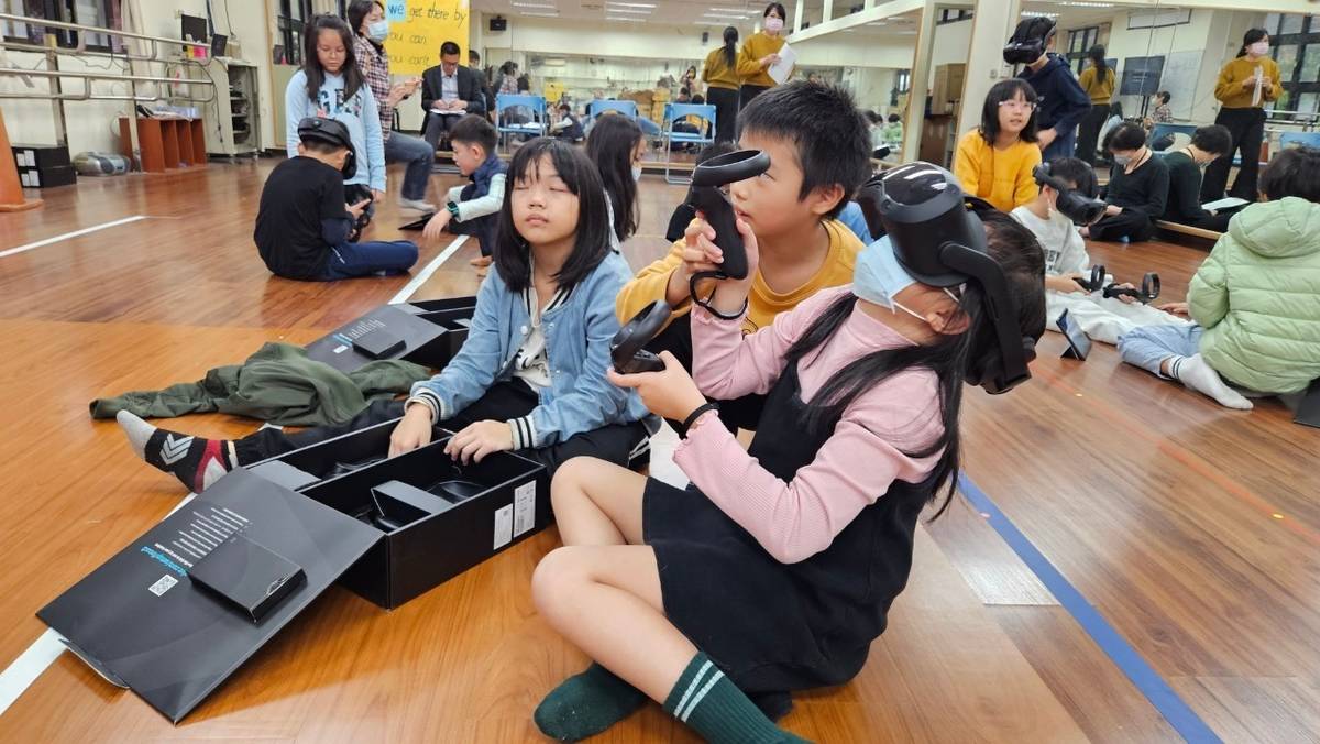 武崙國小融合5G-VR科技 提升孩子水域活動安全意識

