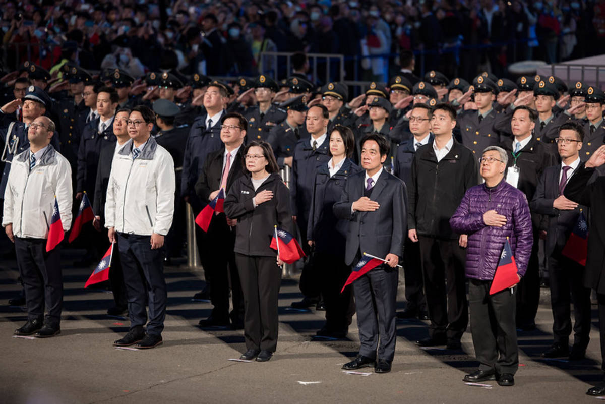 總統、副總統出席「中華民國113年元旦總統府升旗典禮」圖由總統府提供