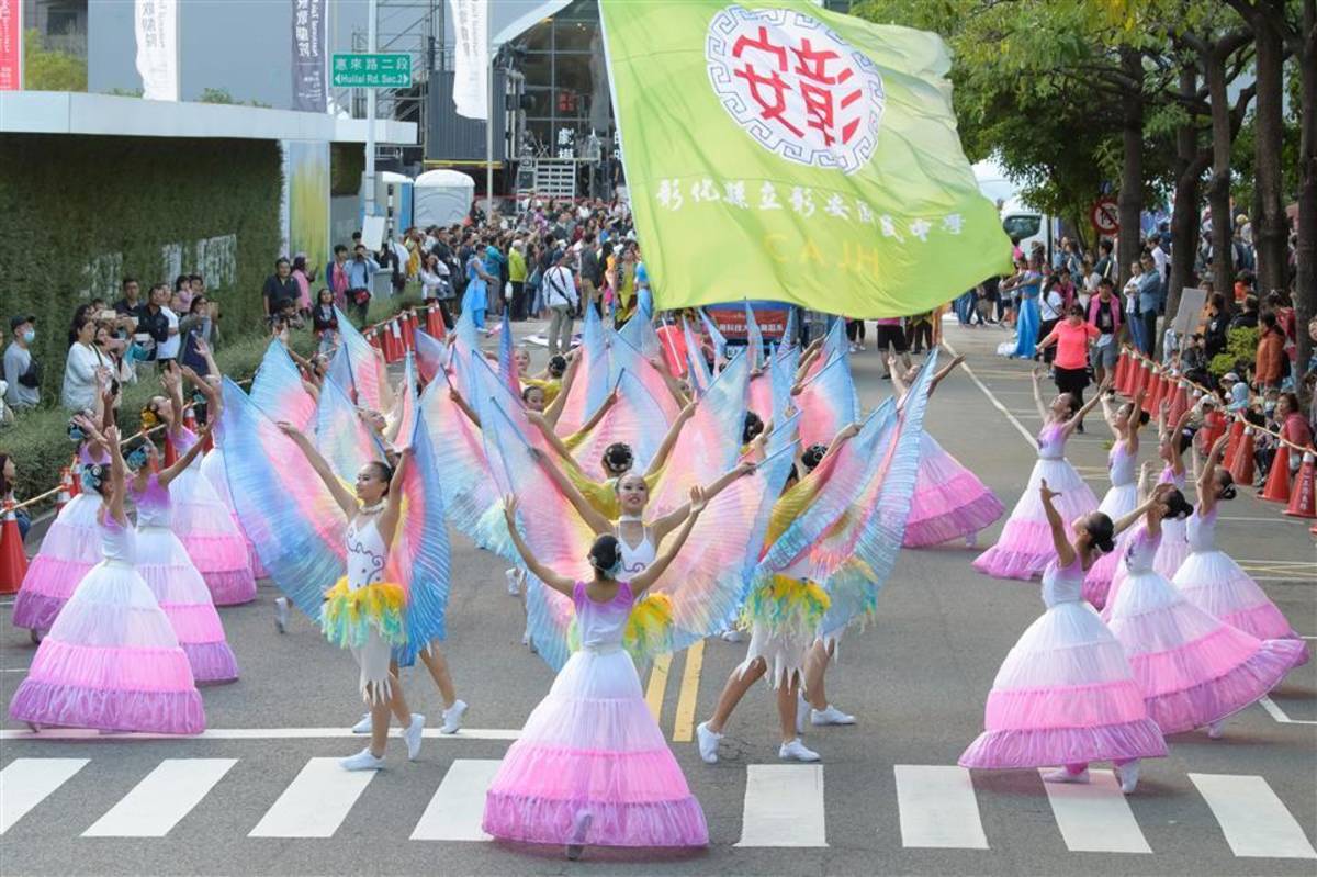 舞蹈班至臺中市街頭演出（圖源：彰化縣政府）