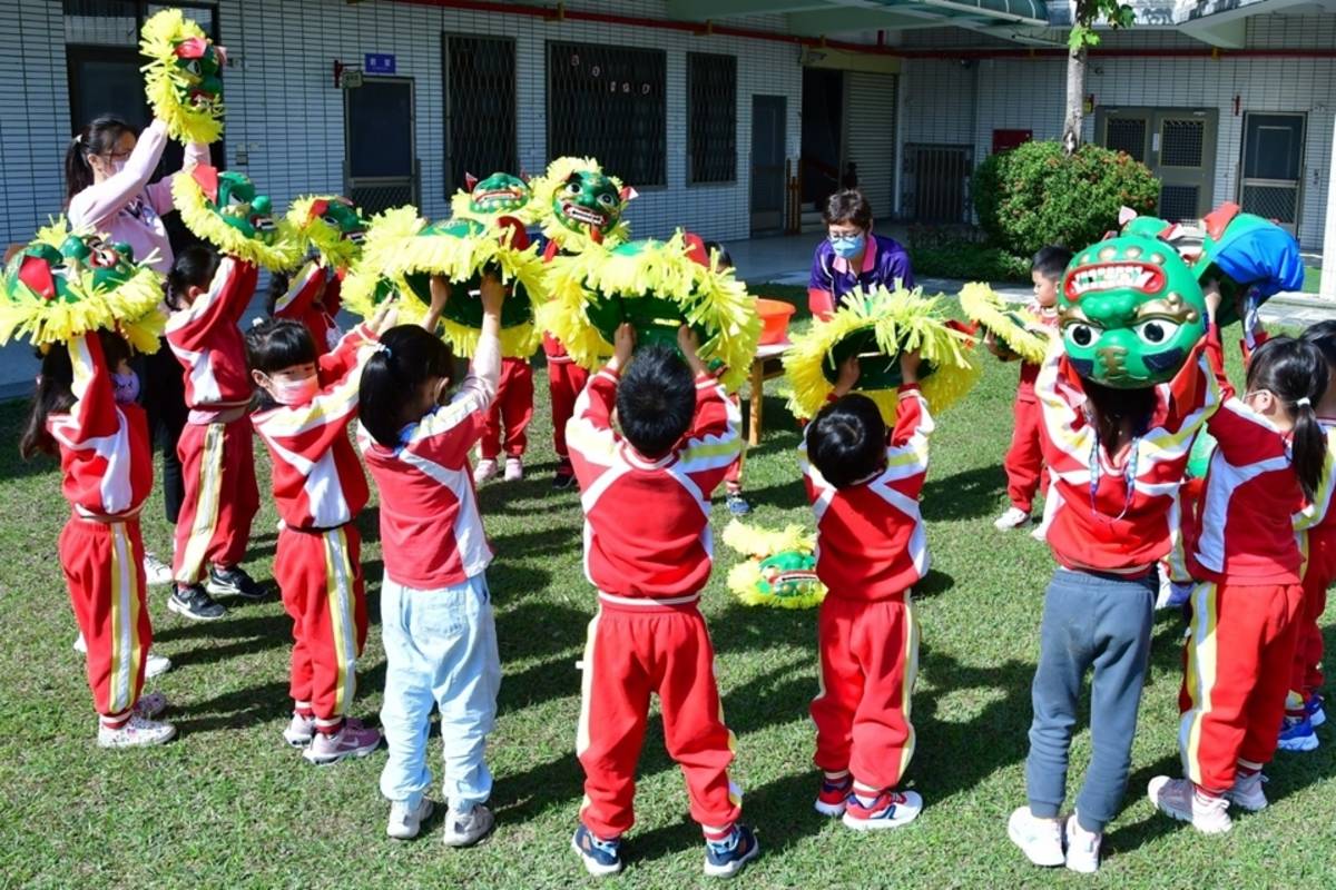 幼兒舞龍舞獅