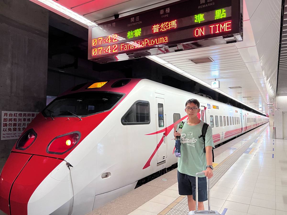 壯遊團隊「Taiwan Passenger」利用低碳大眾運輸工具完成環島