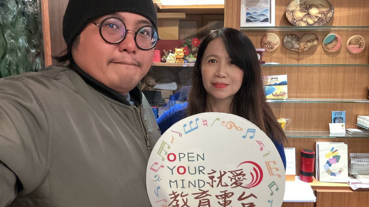 李謝偉忠與主持人