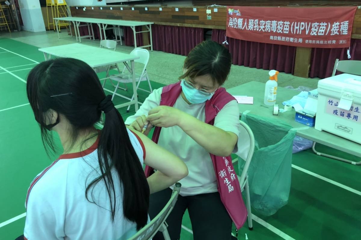 女學生接種HPV疫苗