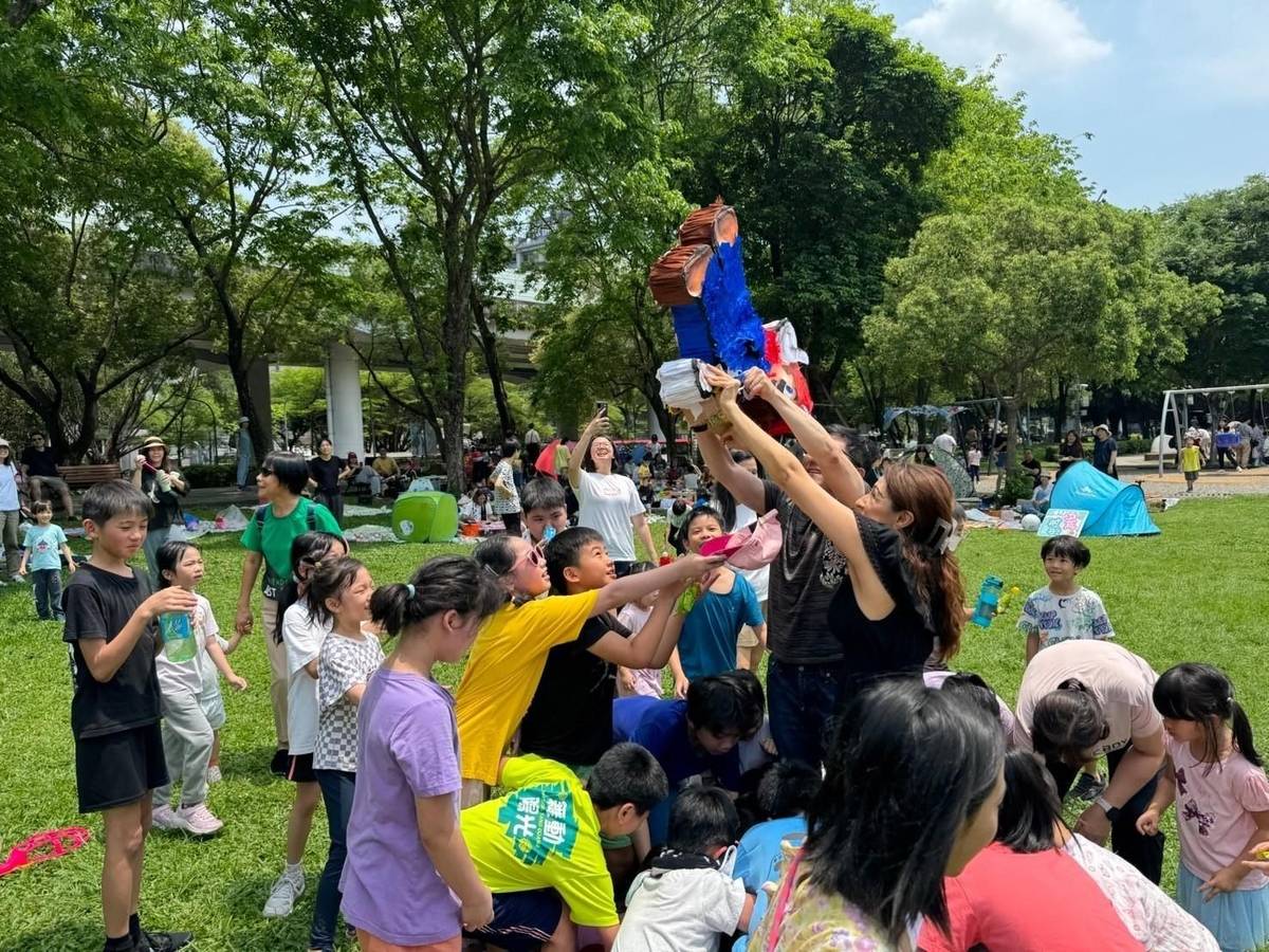 學生在活動中增加與家人互動相處時間