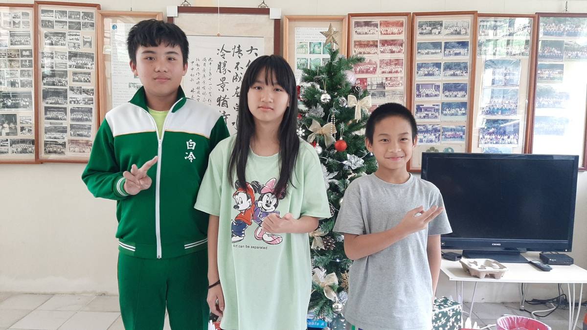 受訪學生（左起）張子希、黃沐恩、楊寶恩