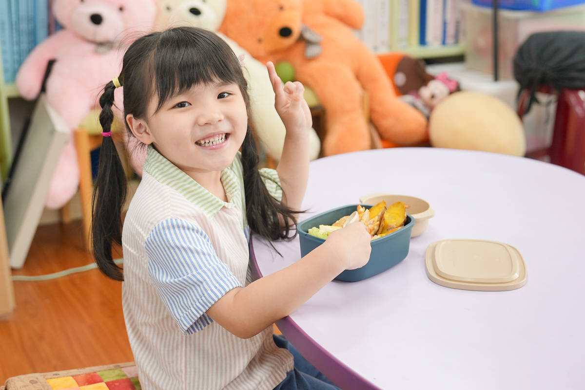 新北市幼兒園畢業禮物-天然竹纖維餐具安心且環保