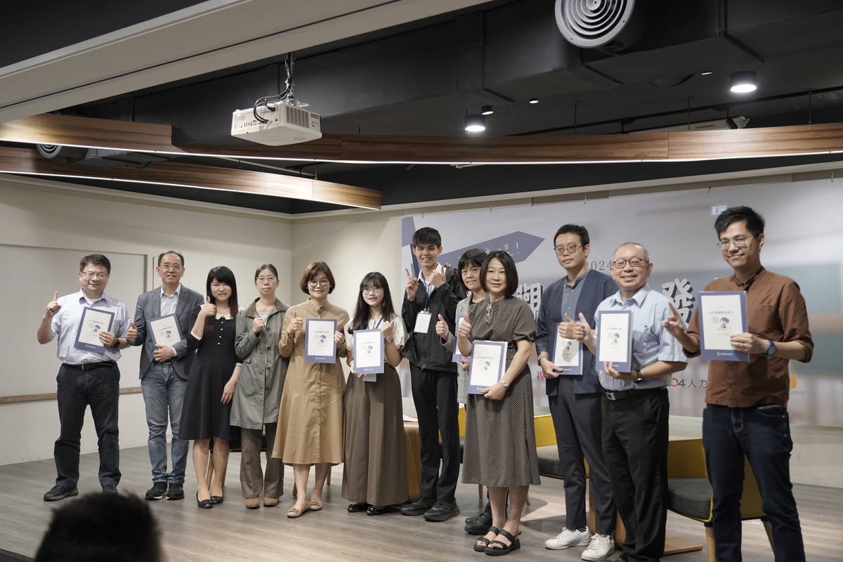 學生團體EdYouth發布今年的108課綱觀察報告。(EdYouth提供)