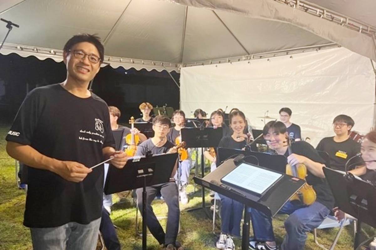臺東大學「草地音樂會」與社區鄰里攜手合作，走出校園，吸引社區民眾參與，打造難得的音樂饗宴。